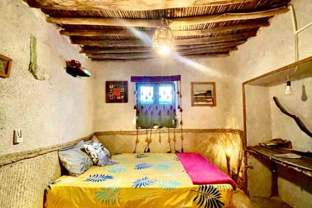 بوم گردی در هرمز - جنب موزه نادعلیان - مغ