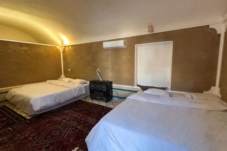 بومگردی در ابوزیدآباد - محمدآباد - اتاق ۴