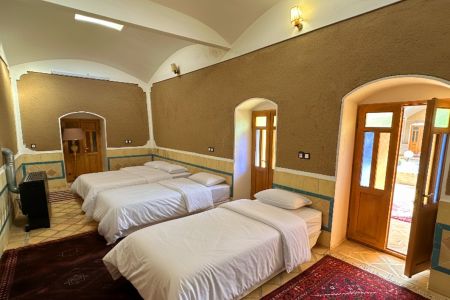 بومگردی در ابوزیدآباد - محمدآباد - اتاق ۸