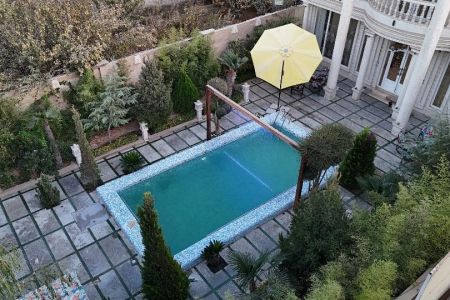 ویلا دوبلکس با دو استخر در چهارباغ - سنقرآباد