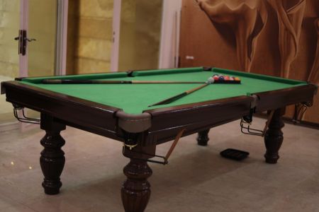 ویلا دوبلکس با دو استخر در چهارباغ - سنقرآباد