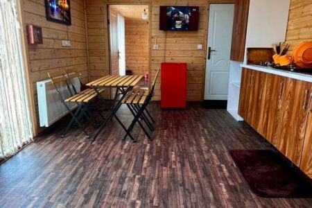 کلبه سوئیسی در سرخرود - عزت آباد