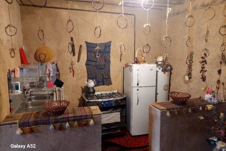 بوم گردی در گلین سنندج - طبقه اول - هه نار