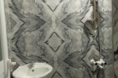 اتاق در قشم - دیرستان