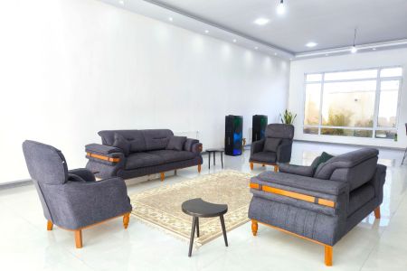 ویلا استخردار در چهارباغ - شهرک زعفرانیه - و ۲