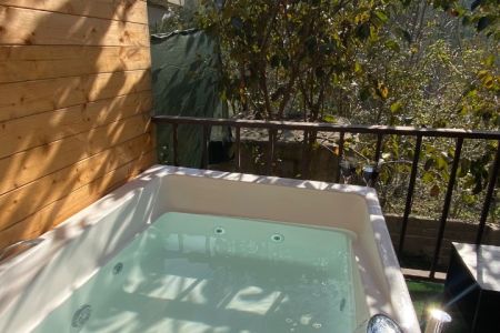 اجاره کلبه چوبی با جکوزی در بابلکنار - تیرکن