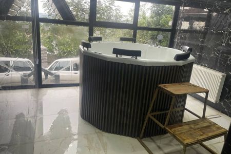 کلبه سوئیسی جکوزی دار در بابلکنار - کاردرکلا