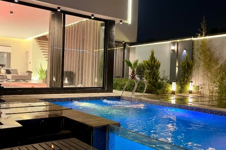 ویلای دوبلکس استخردار در چهارباغ - سنقرآباد