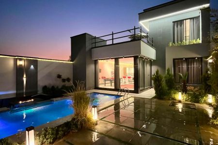 ویلای دوبلکس استخردار در چهارباغ - سنقرآباد