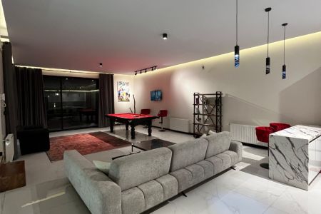 ویلای دوبلکس استخردار در چهارباغ - سنقرآباد