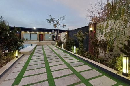 ویلا استخردار در چهارباغ - سنقرآباد