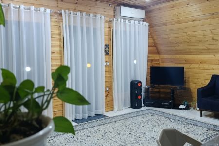 کلبه سوئیسی در شاندرمن - نیلاش