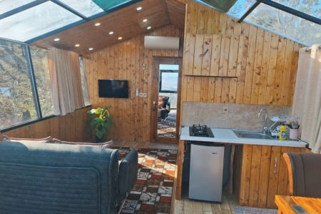 کلبه با سقف شیشه ای در بابلکنار - درازکلا