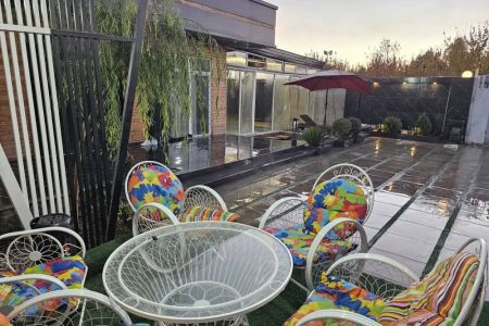 اجاره ویلا استخردار در چهارباغ - ملک آباد