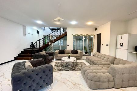 اجاره ویلا دوبلکس استخردار در چهارباغ  - رونده