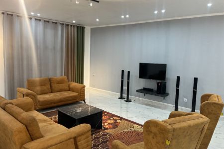 ویلا استخردار در چهارباغ - ابراهیم آباد