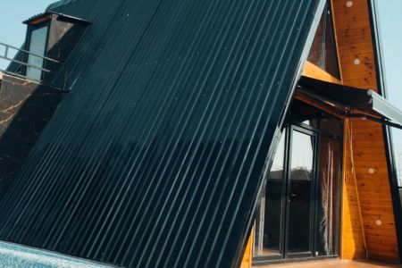 Swiss Cottage with Pool in Astaneh - Tamchal