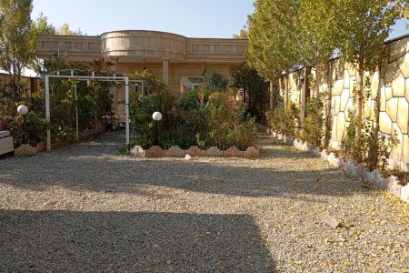 ویلا استخردار در چهارباغ - شهرک کامرانیه