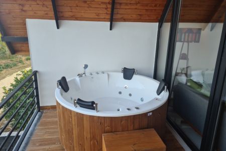 کلبه سوئیسی جکوزی دار در اربه کله - سرلیماک