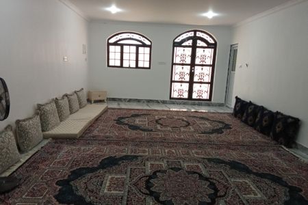 سوئیت در قشم - دیرستان