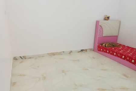 سوئیت در قشم - دیرستان