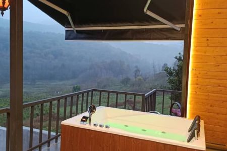 کلبه سوئیسی جکوزی دار در سراوان - کچا