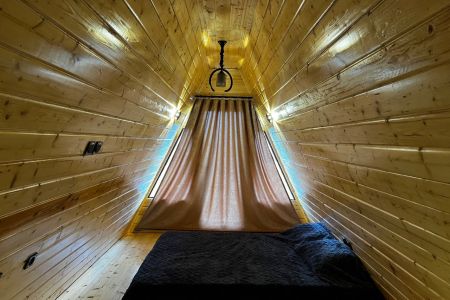 کلبه سوئیسی با جکوزی در رامسر - سخت سر