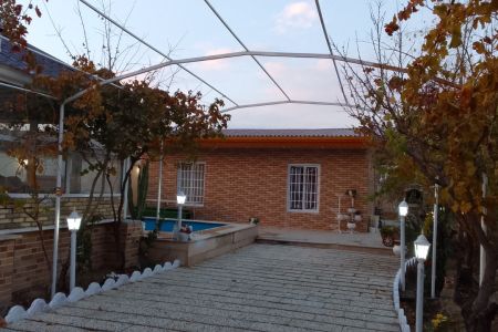 ویلا با حیاط و آلاچیق در ماهدشت