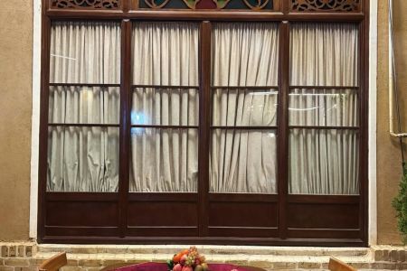 بومگردی نزدیک آتشکده زرتشتیان - سردابخانه