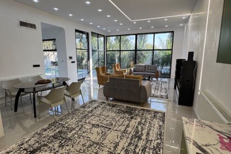 ویلا استخردار در چهارباغ - اغلان تپه - واحد ۲