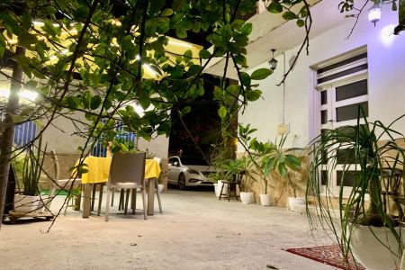 اجاره سوئیت حیاط دار در بندرعباس