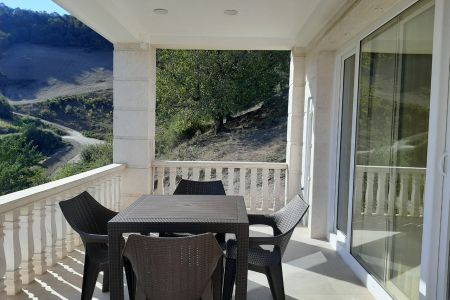 خانه رو به کوه در مینودشت - ریگ چشمه - ط ۲