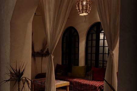 بوم گردی نزدیک قلعه پرتغالی ها هرمز - ۲تخته