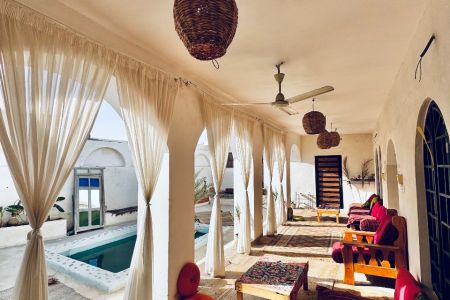 بوم گردی نزدیک قلعه پرتغالی ها هرمز - ۲تخته