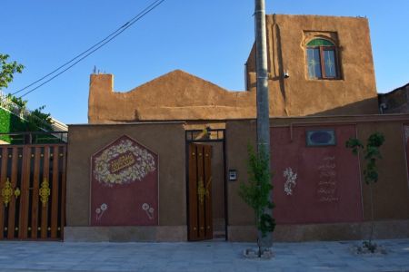 ویلا با طراحی سنتی در زرندیه - الویر