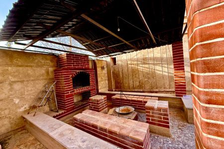 ویلا دوبلکس استخردار در چهارباغ - زعفرانیه