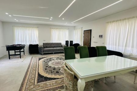 ویلا استخردار در جاده شهریار به ملارد