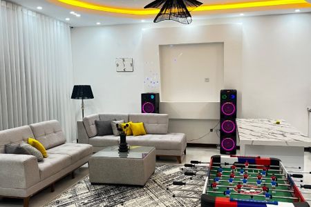 ویلا استخردار در چهارباغ - سلطان آباد