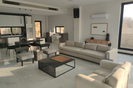 ویلا دوبلکس استخردار در چهارباغ