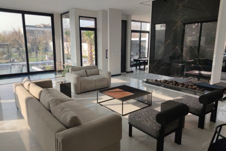 ویلا دوبلکس استخردار در چهارباغ