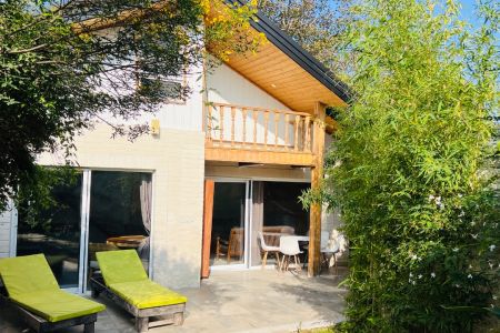 ویلا استخردار طرح کلبه در نوشهر - چهار خوابه