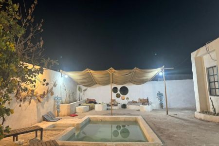 اتاق نزدیک ساحل در جزیره هرمز - ۱۶ متری