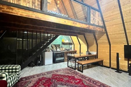 کلبه سوئیسی جکوزی دار در زیر آب - اتو