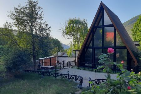 کلبه سوئیسی تریبلکس با جکوزی در کندلوس