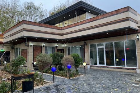 ویلا استخردار در چهارباغ - سنقرآباد