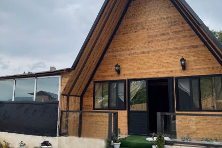 کلبه سوئیسی جکوزی دار در زیر آب - اتو