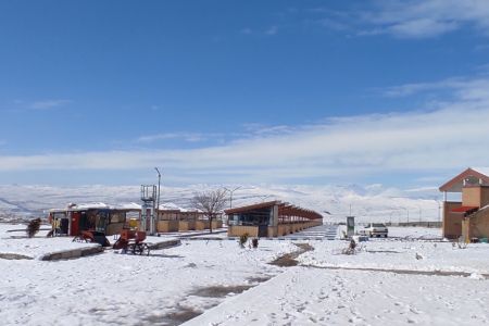 اجاره خانه در تخت سلیمان با چشمه آبگرم