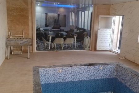 ویلا استخردار در شهریار - قجرآباد