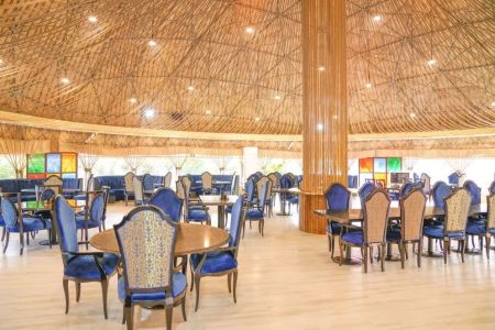 بومگردی در لنجان - زرین شهر - اتاق سه تخته