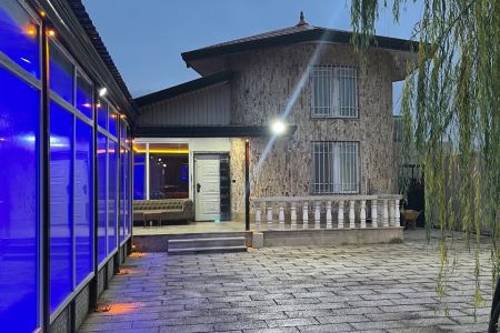ویلا استخردار در چهارباغ - کهریزک
